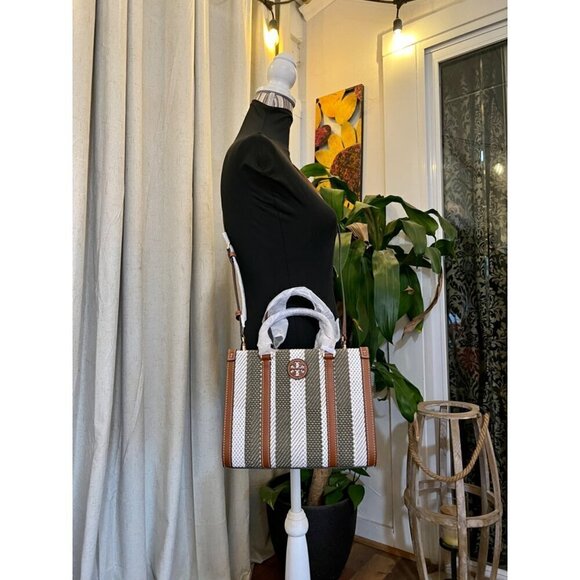 👛 NWT!!! AUTHENTIC TORY BURCH BLAKE STRIPED CANVAS TOTE 👛 - Picture 10 of 12